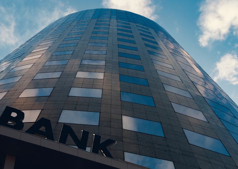 Banking & Finance